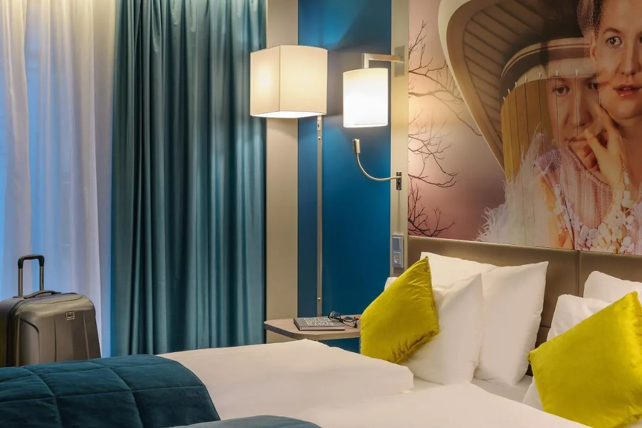 Mercure Hotel Berlin Wittenbergplatz 4*,